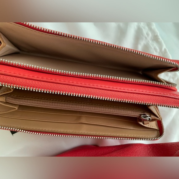 Coach Legacy Handbag - Picture 15 of 15